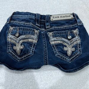 Rock revival shorts size 23